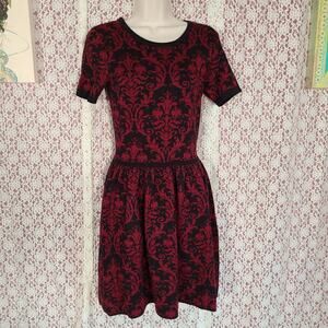 Romeo and Juliet couture black red filigree fit and flair knit dress size small